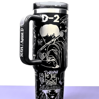 Exclusivo: Garrafa Térmica 1.2L Edição Especial BTS Customizada Gravação Laser + *BRINDE 1x Chaveiro Exclusivo* - EDIÇÃO LIMITADA