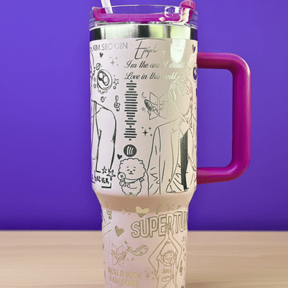 Exclusivo: Garrafa Térmica 1.2L Edição Especial BTS Customizada Gravação Laser + *BRINDE 1x Chaveiro Exclusivo* - EDIÇÃO LIMITADA