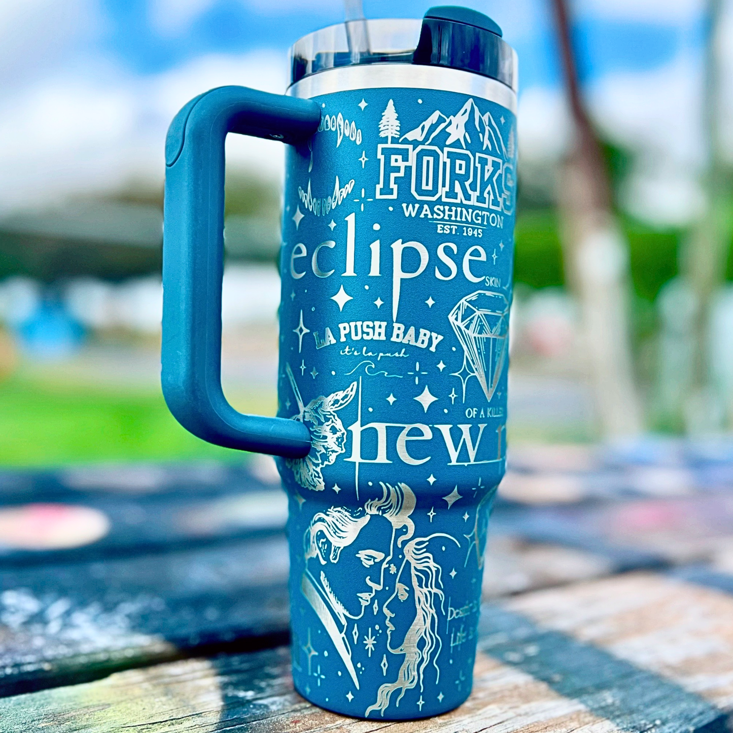 Exclusivo: Garrafa Térmica 1.2L Edição Especial Crepúsculo Twilight Customizada Gravação Laser + *BRINDE 1x Chaveiro Exclusivo* - EDIÇÃO LIMITADA