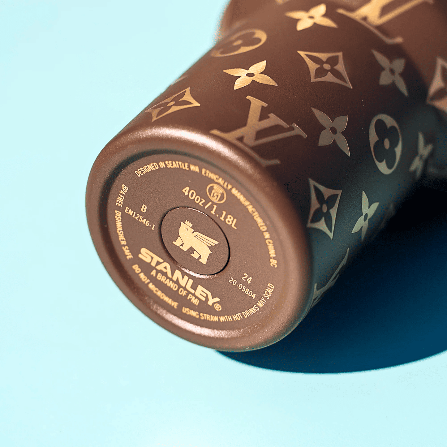 Exclusivo: Garrafa Térmica 1.2L Edição Luxo Especial LVT Customizada Gravação Laser + *BRINDE 1x Chaveiro Exclusivo* - EDIÇÃO LIMITADA