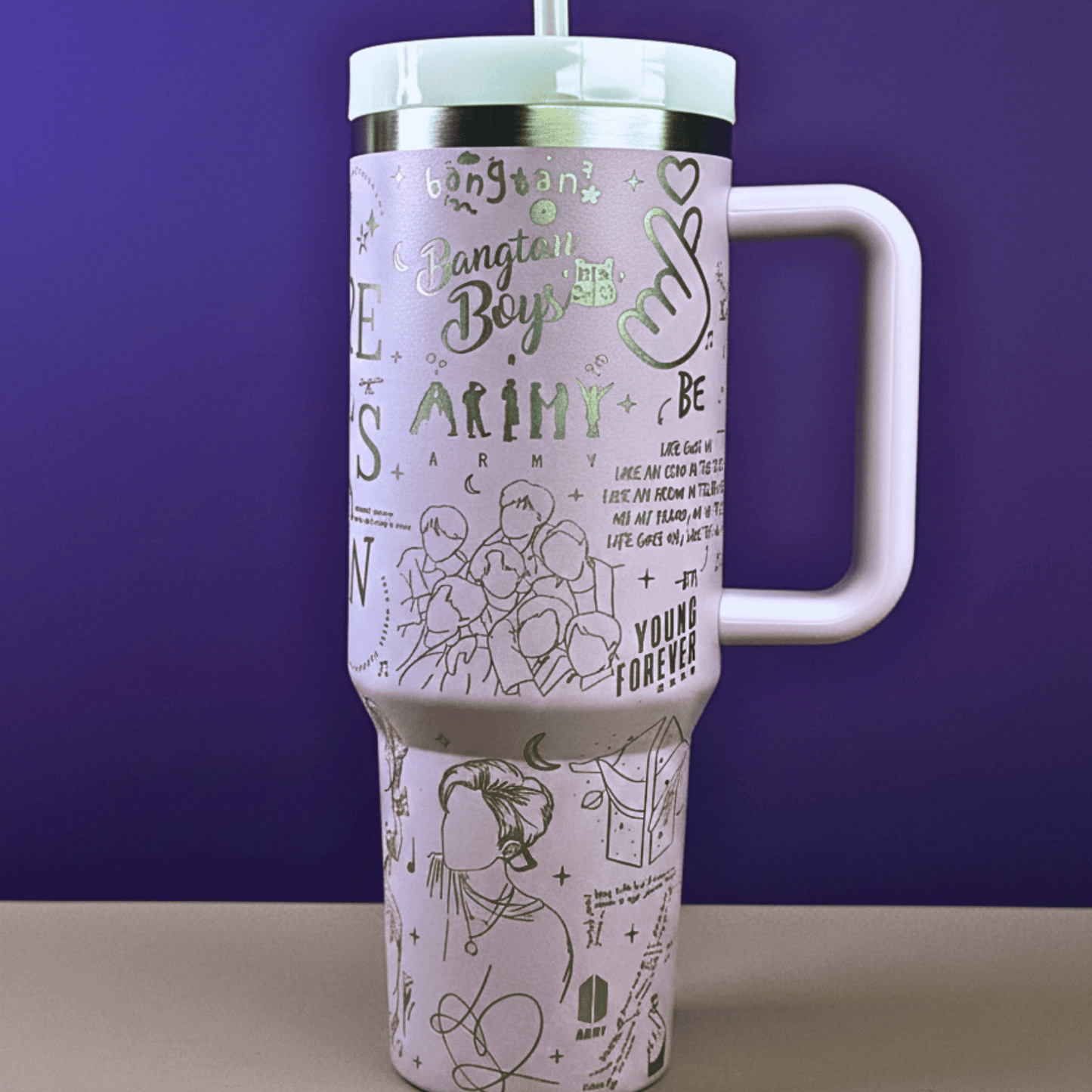 Exclusivo: Garrafa Térmica 1.2L Edição Especial BTS Customizada Gravação Laser + *BRINDE 1x Chaveiro Exclusivo* - EDIÇÃO LIMITADA