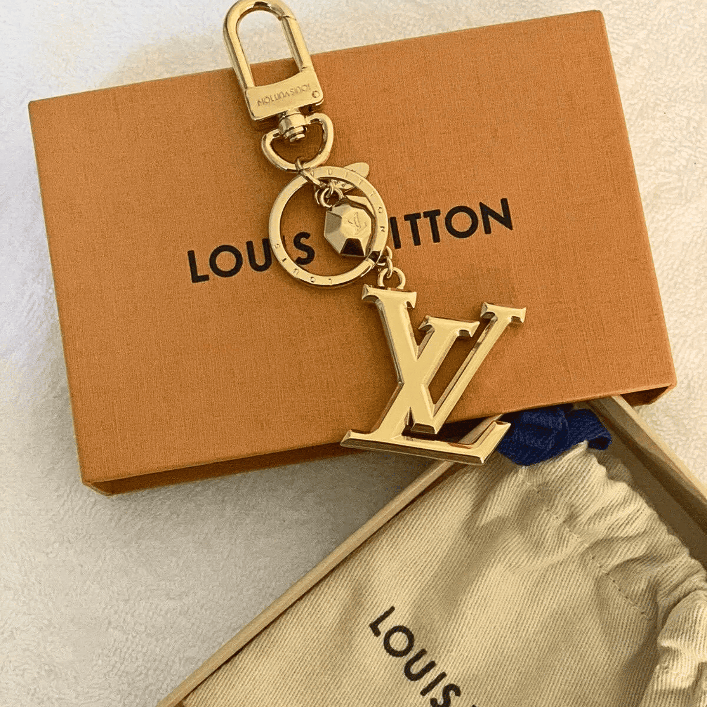 Exclusivo: Garrafa Térmica 1.2L Edição Luxo Especial LVT Customizada Gravação Laser + *BRINDE 1x Chaveiro Exclusivo* - EDIÇÃO LIMITADA