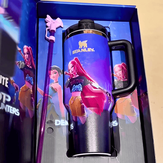 Exclusivo: Garrafa Térmica 1.2L Edição Especial Guerreiras do K-Pop Caixa Customizada + *BRINDE 1x Chaveiro Exclusivo* - EDIÇÃO LIMITADA