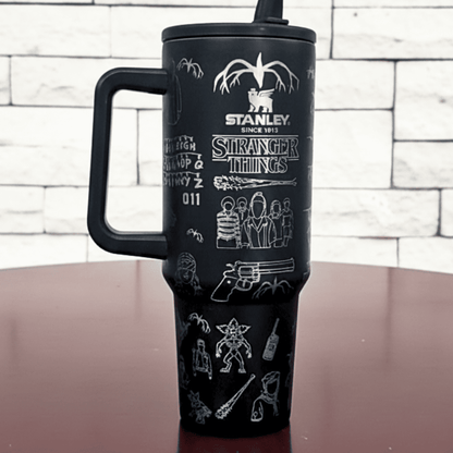 Exclusivo: Garrafa Térmica 1.2L Edição Especial ST Customizada Gravação Laser + *BRINDE 1x Chaveiro Exclusivo* - EDIÇÃO LIMITADA