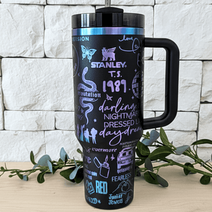 Exclusivo: Garrafa Térmica 1.2L Edição Especial Taylor Eras Tour Customizada Gravação Laser + *BRINDE 1x Chaveiro Exclusivo* - EDIÇÃO LIMITADA