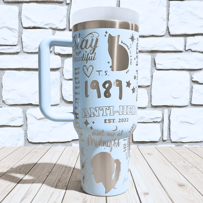 Exclusivo: Garrafa Térmica 1.2L Edição Especial Taylor Eras Tour Customizada Gravação Laser + *BRINDE 1x Chaveiro Exclusivo* - EDIÇÃO LIMITADA