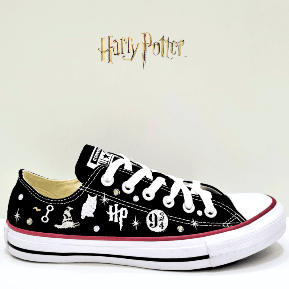 Exclusivo: Tênis All Star Customizados Bordados de HP + *BRINDE 1x Caneca Oficial* - EDIÇÃO LIMITADA