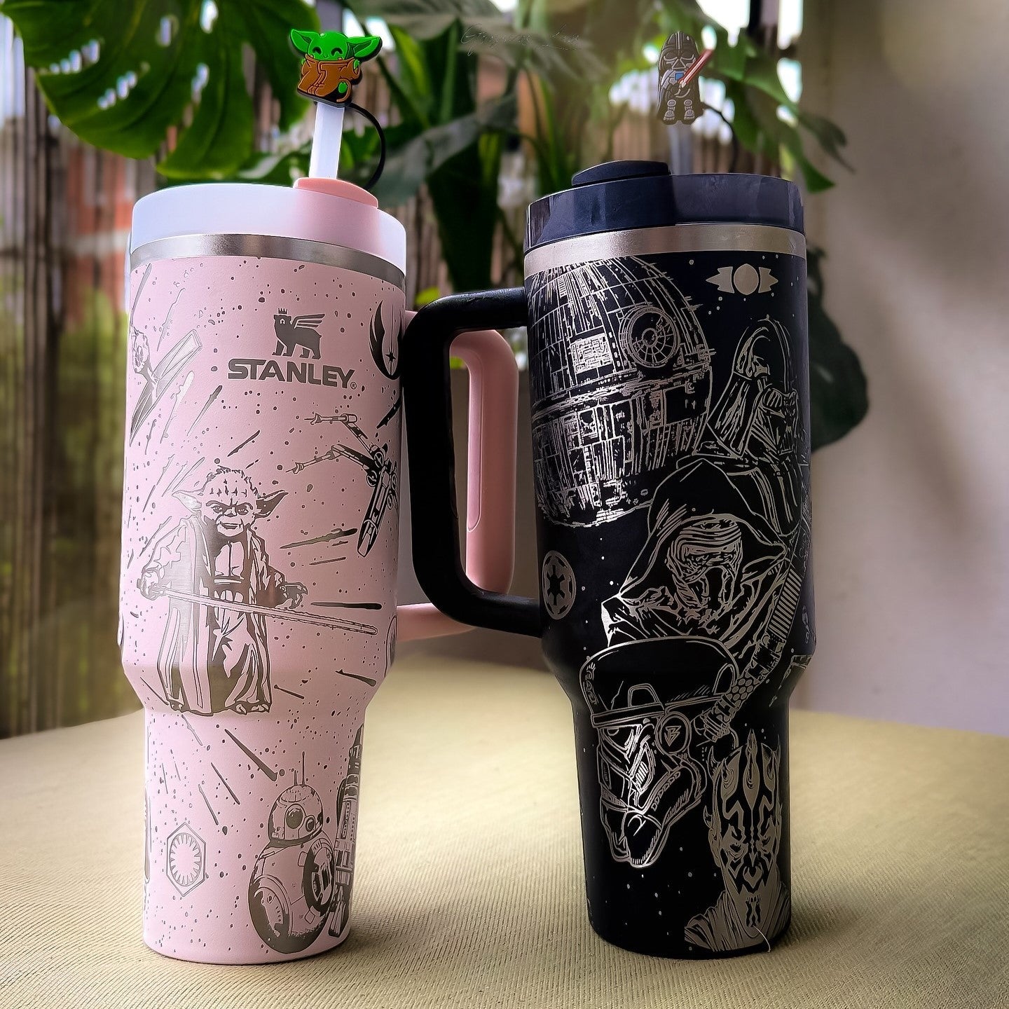 Exclusivo: Garrafa Térmica 1.2L Edição Especial SW Customizada Gravação Laser + *BRINDE 1x Chaveiro Exclusivo* - EDIÇÃO LIMITADA